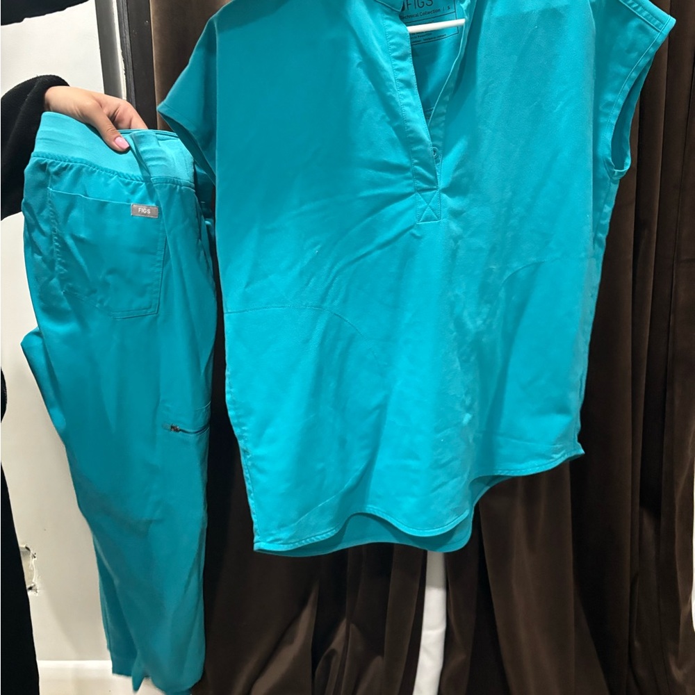 Turquoise Scrub Set